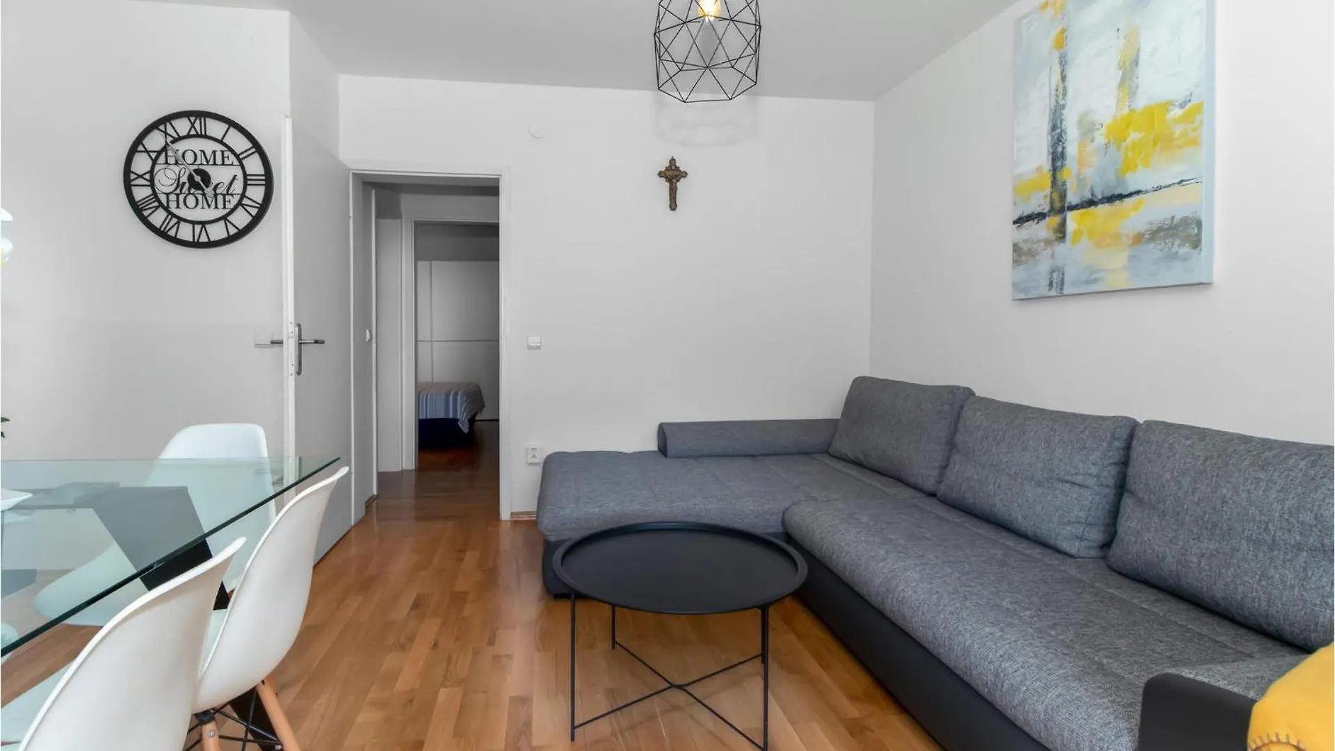 2 Bedroom Lovely Apartment In Dramalj