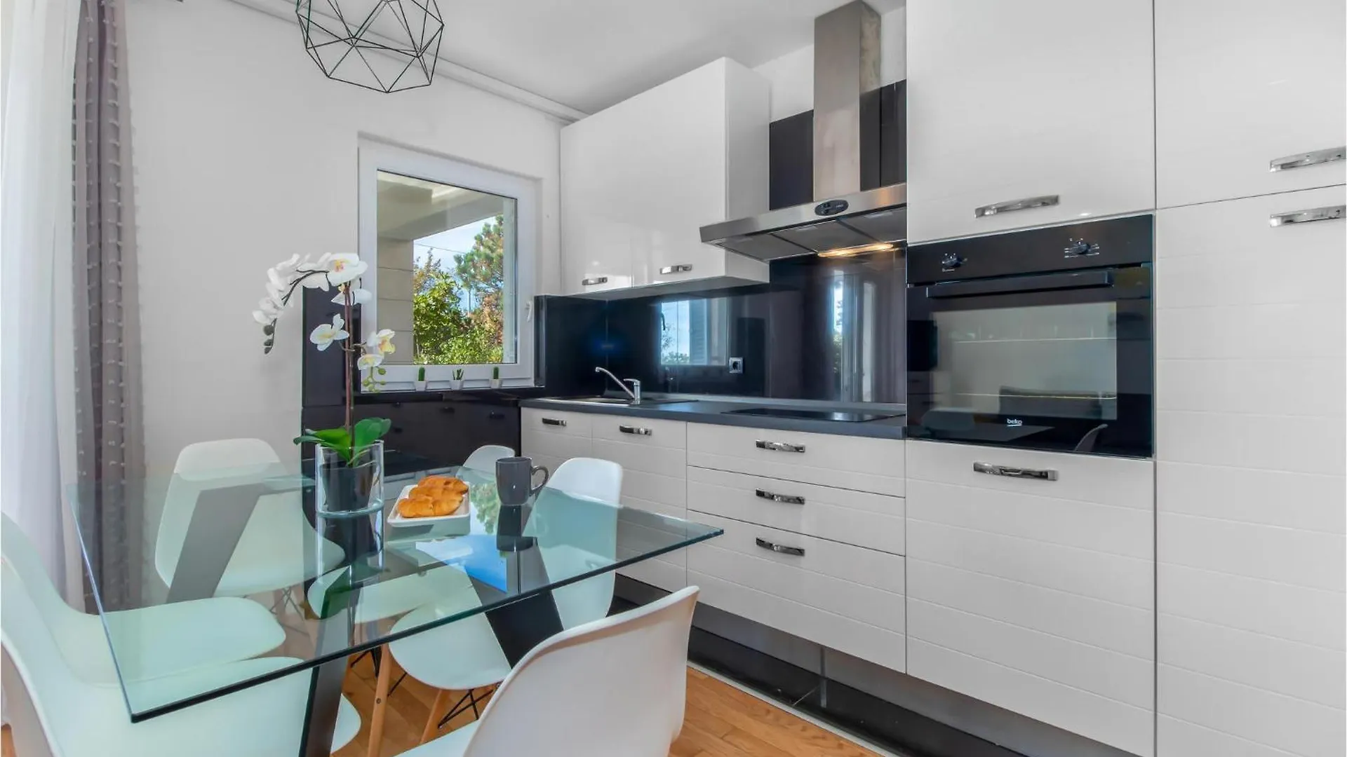2 Bedroom Lovely Apartment In Dramalj Croatia