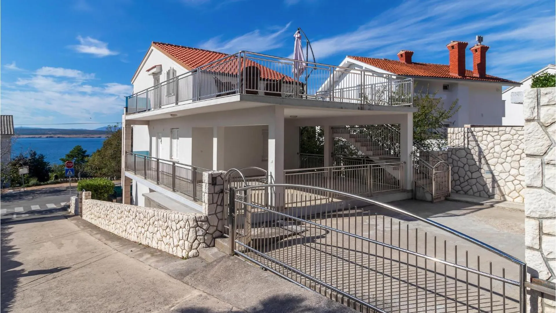 2 Bedroom Lovely Apartment In Dramalj Croatia