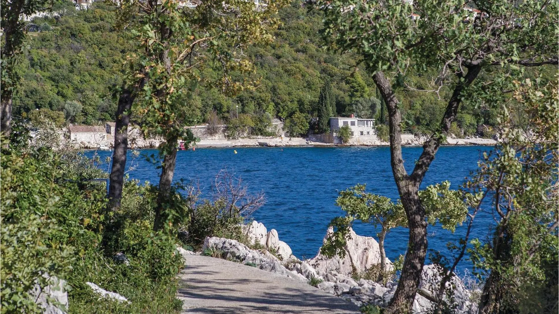 2 Bedroom Lovely Apartment In Dramalj Croatia