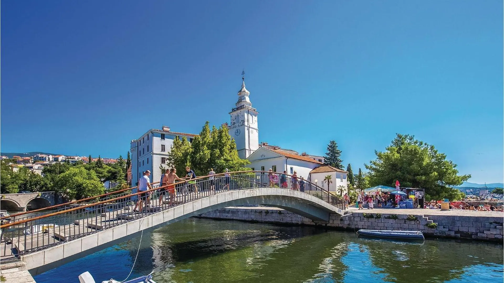 2 Bedroom Lovely Apartment In Dramalj Croatia